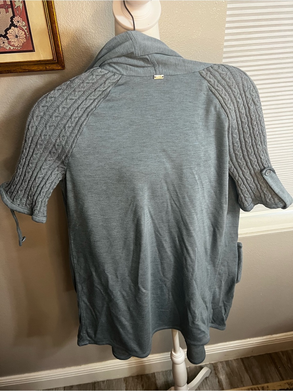 St. John Blue Open Cardigan Sweater
Small Medium P 3/4 Sleeve - Picture 14 of 14